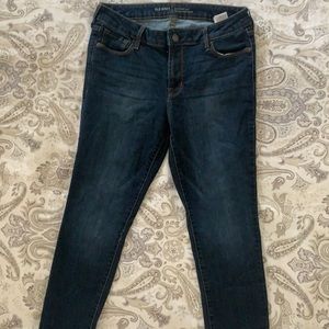 Old Navy Rockstar Style jeans size 10 Short